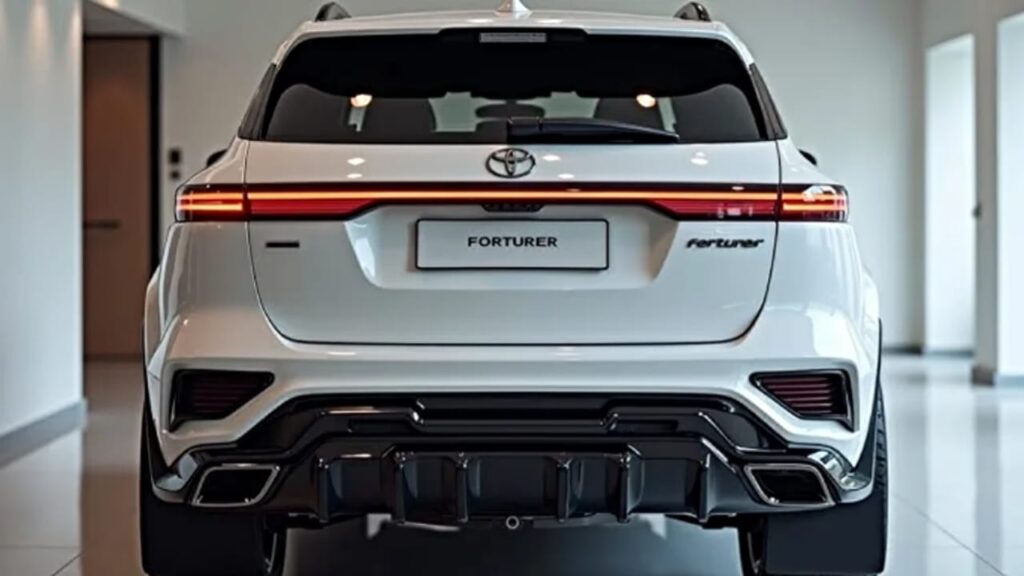 Toyota Fortuner 2025 – 7-Seater Luxury SUV with 43kmpl Mileage & ₹9,999 EMI Monthly!